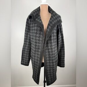 Max Studio Charcoal & Gray Houndstooth Open Front Coatigan